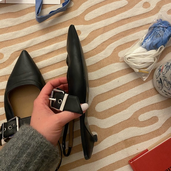 Pointy mules with hardware - Picture 3 of 5